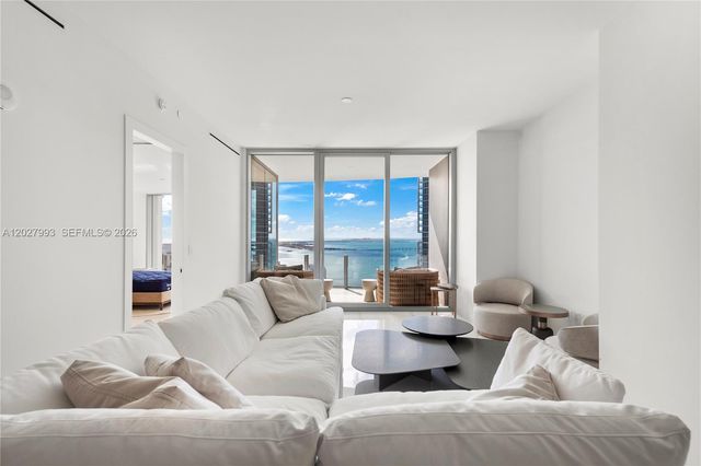 300 Biscayne Boulevard Way 3905W, Miami, FL 33131