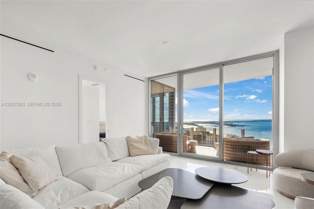300 Biscayne Boulevard Way 3905W, Miami, FL 33131