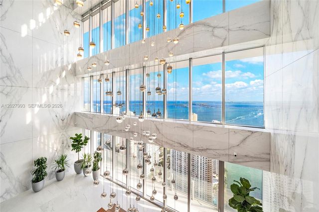 300 Biscayne Boulevard Way 3905W, Miami, FL 33131