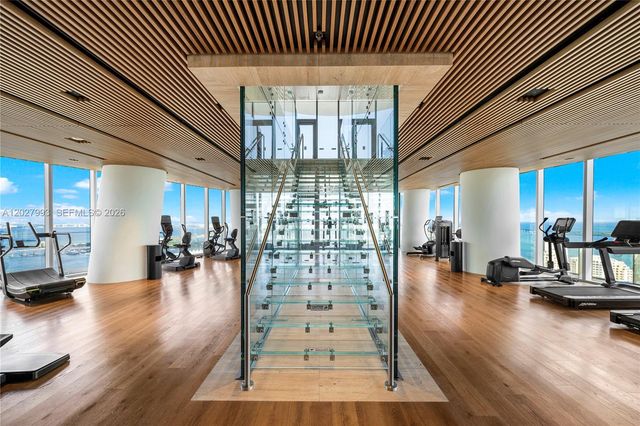 300 Biscayne Boulevard Way 3905W, Miami, FL 33131