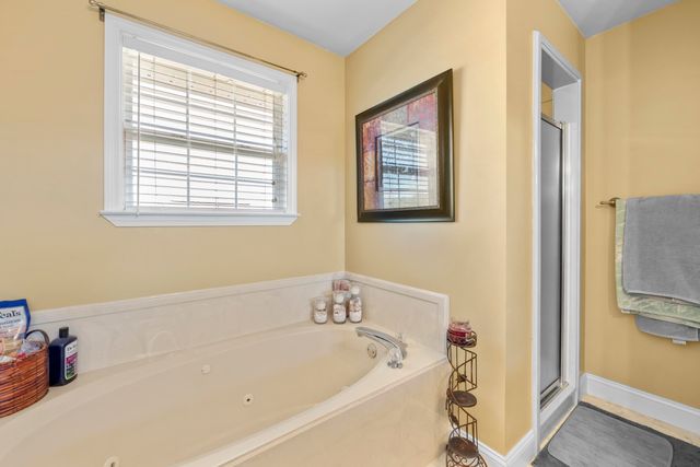 77 LAUREN CV, Atoka, TN 38004