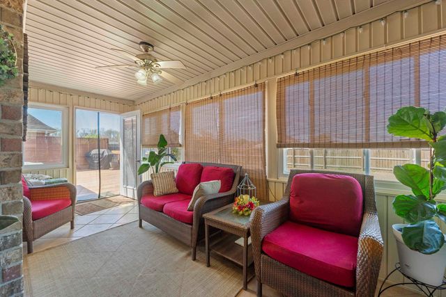 77 LAUREN CV, Atoka, TN 38004