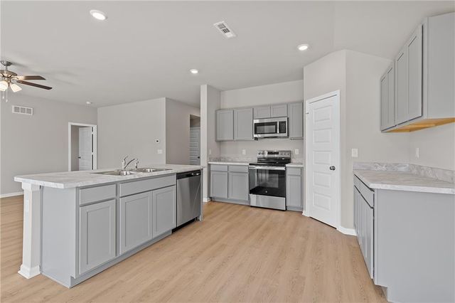 20847 Starside Street, Edgerton, KS 66021