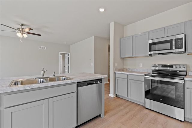 20847 Starside Street, Edgerton, KS 66021