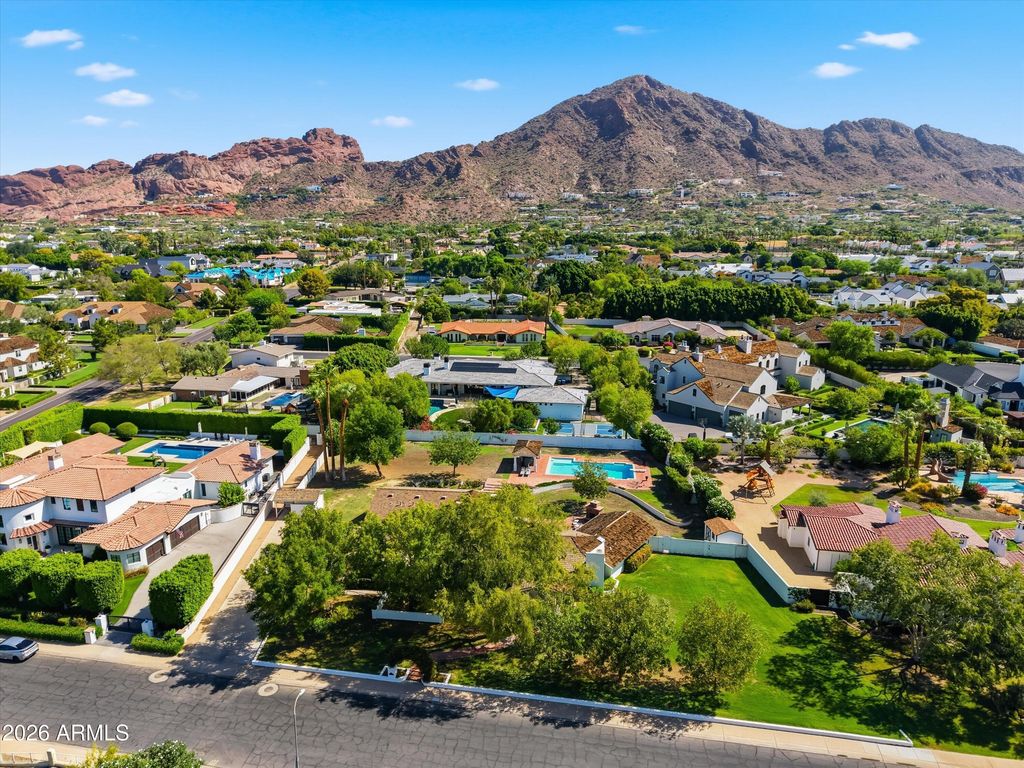 4920 E CALLE DEL MEDIO --, Phoenix, AZ 85018 — exterior