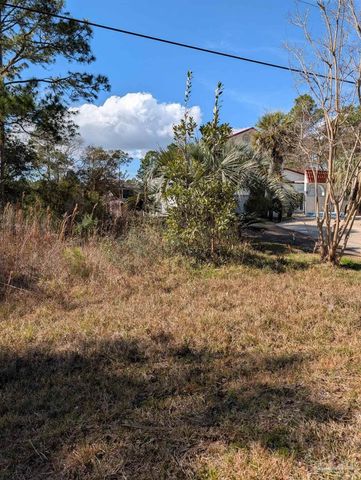 2649 San Clemente Dr, Milton, FL 32583