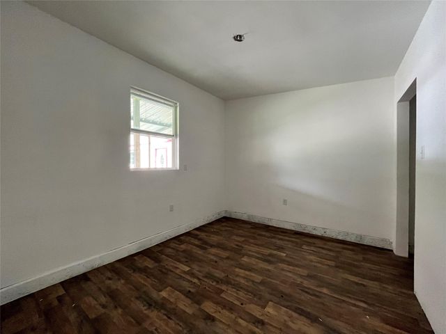 5104 39th Street 3, Dickinson, TX 77539