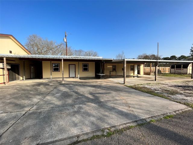 5104 39th Street 3, Dickinson, TX 77539