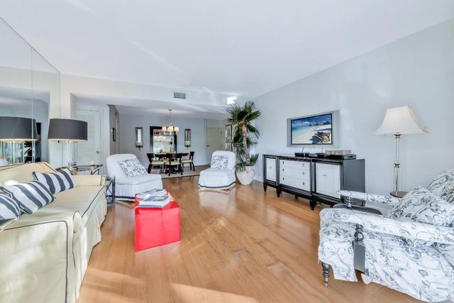 170 N Ocean Boulevard 207, Palm Beach, FL 33480