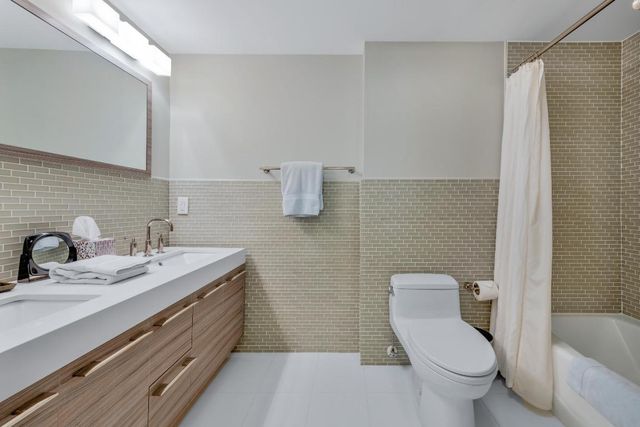 170 N Ocean Boulevard 207, Palm Beach, FL 33480