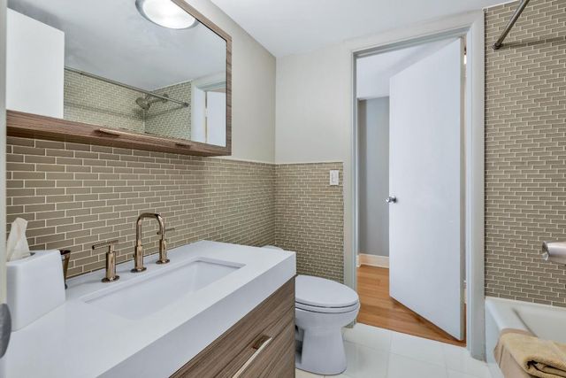 170 N Ocean Boulevard 207, Palm Beach, FL 33480