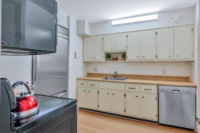 170 N Ocean Boulevard 207, Palm Beach, FL 33480