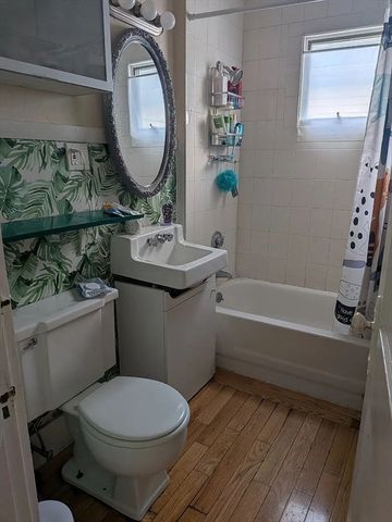 283 Alewife Brook Pkwy 2, Somerville, MA 02144