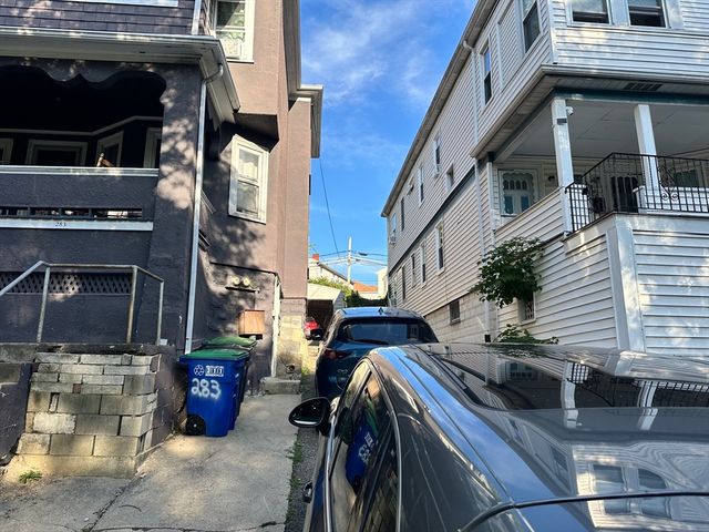 283 Alewife Brook Pkwy 2, Somerville, MA 02144