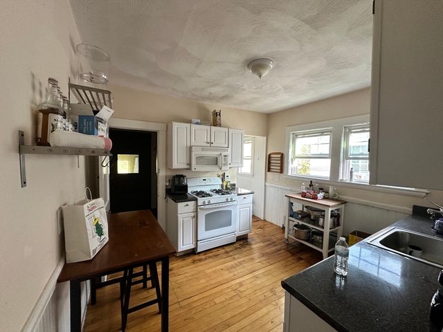 283 Alewife Brook Pkwy 2, Somerville, MA 02144