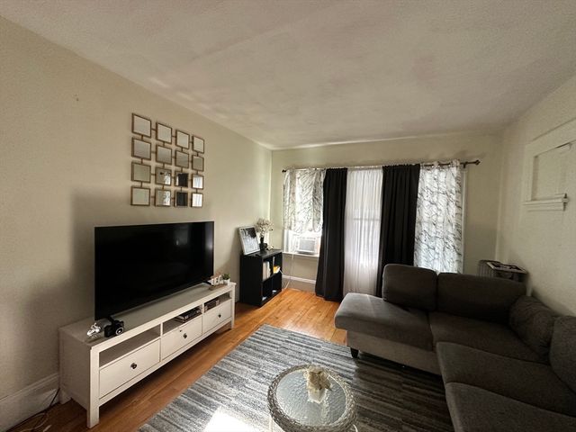 283 Alewife Brook Pkwy 2, Somerville, MA 02144