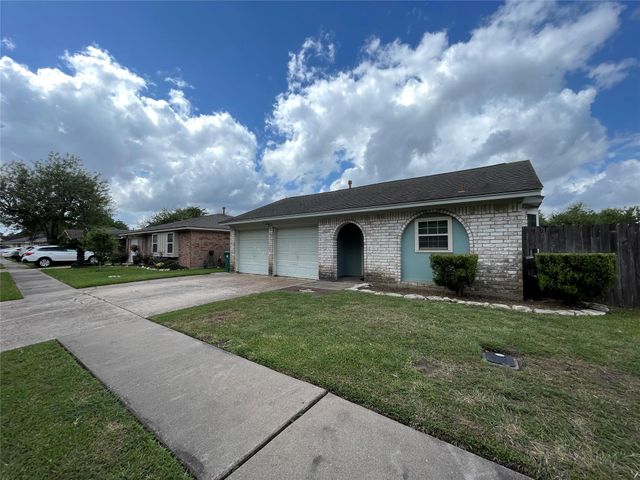 1303 Sigma Street, Pasadena, TX 77504