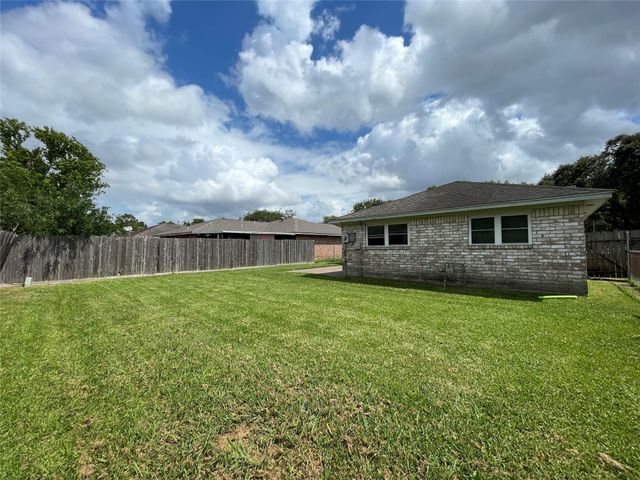 1303 Sigma Street, Pasadena, TX 77504