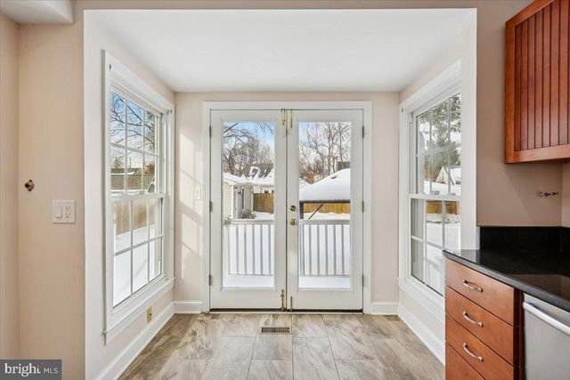 1004 DEBECK DR, Rockville, MD 20851