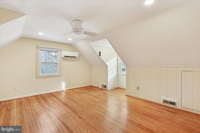 1004 DEBECK DR, Rockville, MD 20851