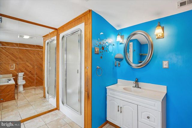 1004 DEBECK DR, Rockville, MD 20851