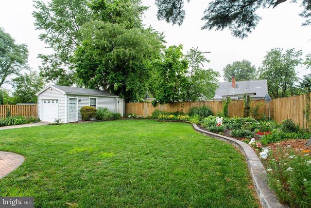 1004 DEBECK DR, Rockville, MD 20851