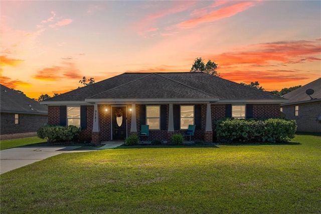 9581 Estate Drive, Mobile, AL 36695