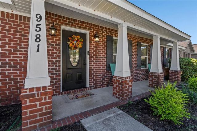 9581 Estate Drive, Mobile, AL 36695