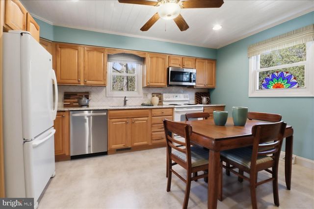 3309 CAROLINE DR, East Petersburg, PA 17520