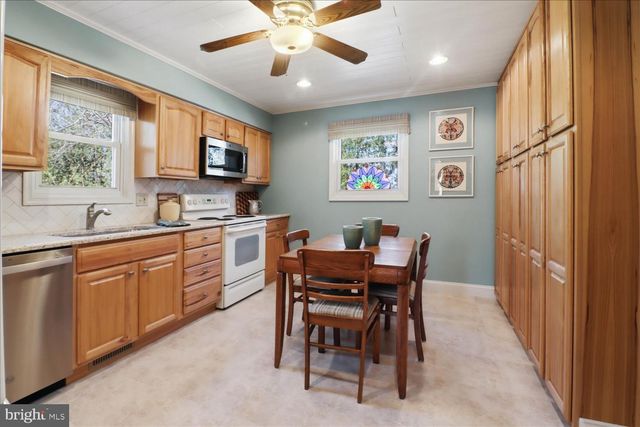 3309 CAROLINE DR, East Petersburg, PA 17520