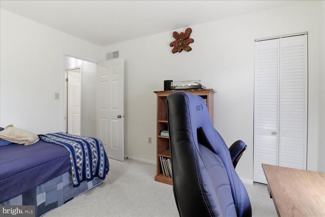 3309 CAROLINE DR, East Petersburg, PA 17520