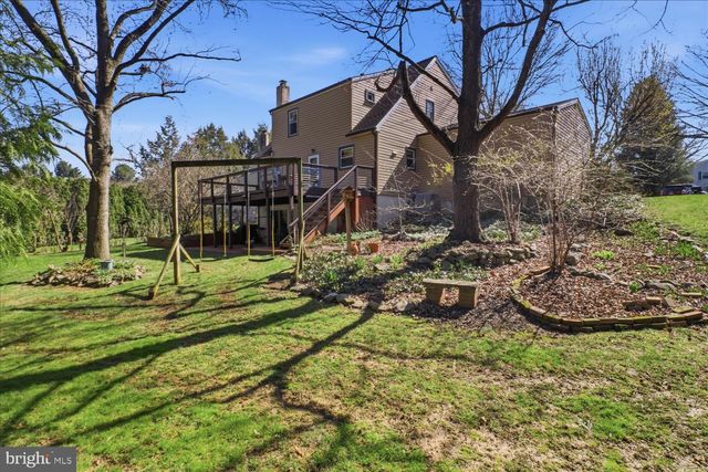 3309 CAROLINE DR, East Petersburg, PA 17520