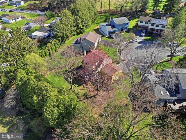 3309 CAROLINE DR, East Petersburg, PA 17520