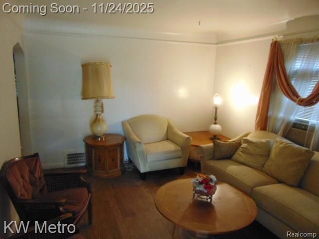 20495 Meyers Road, Detroit, MI 48235