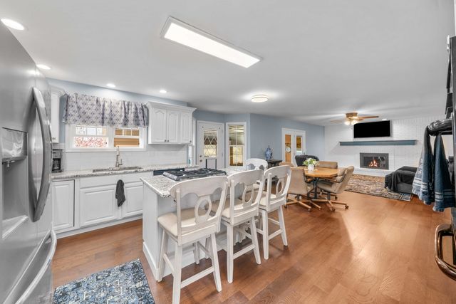 1758 N 44th Road, Leland, IL 60531