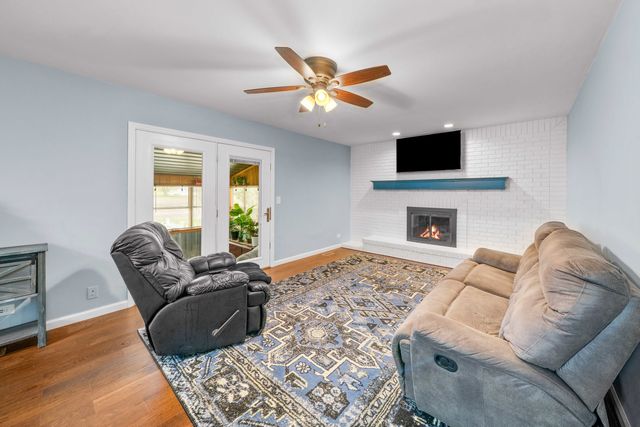 1758 N 44th Road, Leland, IL 60531