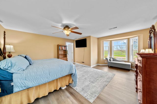 1758 N 44th Road, Leland, IL 60531
