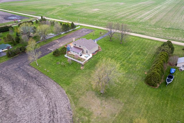 1758 N 44th Road, Leland, IL 60531