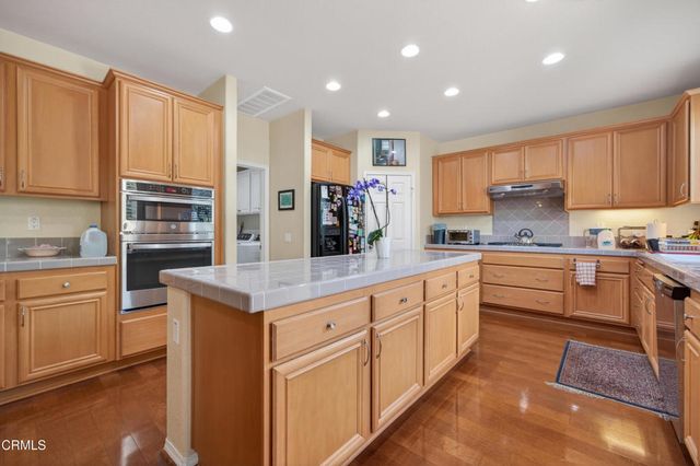 3885 Golden Pond Drive, Camarillo, CA 93012