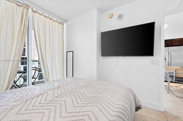 41 SE 5th St 510, Miami, FL 33131