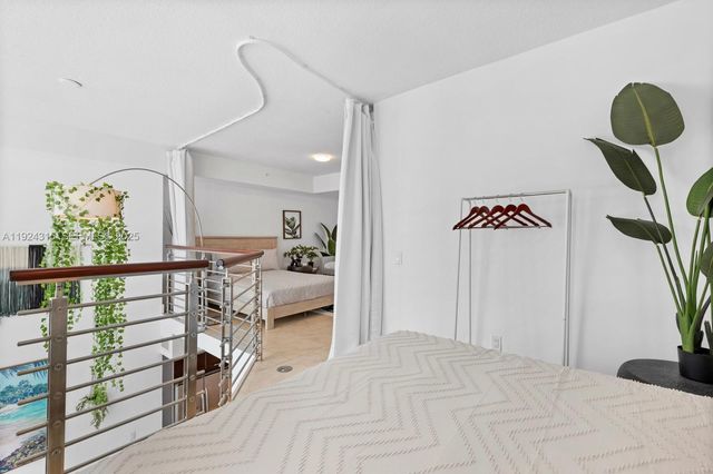 41 SE 5th St 510, Miami, FL 33131