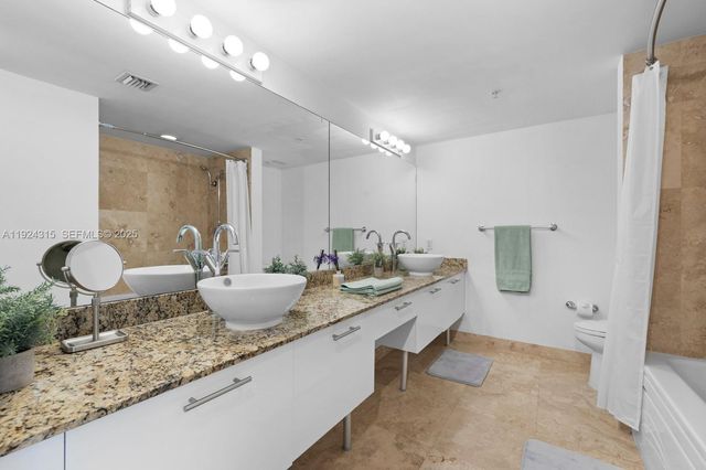 41 SE 5th St 510, Miami, FL 33131