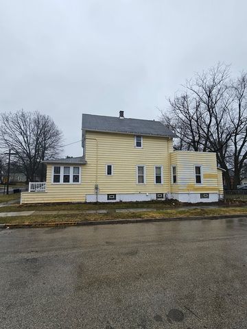 728 N Ash Street, Waukegan, IL 60085