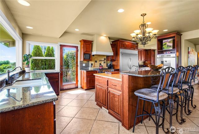 4702 Browns Point Boulevard NE, Tacoma, WA 98422