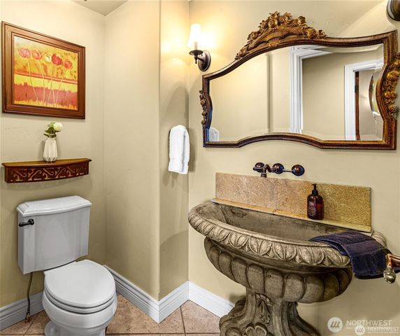 4702 Browns Point Boulevard NE, Tacoma, WA 98422