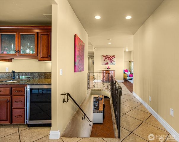 4702 Browns Point Boulevard NE, Tacoma, WA 98422