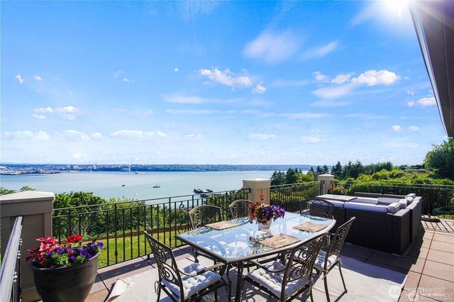 4702 Browns Point Boulevard NE, Tacoma, WA 98422