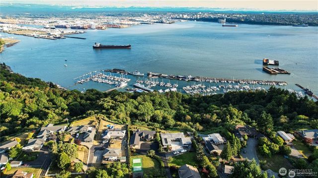 4702 Browns Point Boulevard NE, Tacoma, WA 98422