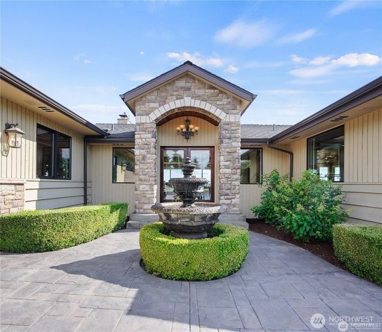 4702 Browns Point Boulevard NE, Tacoma, WA 98422