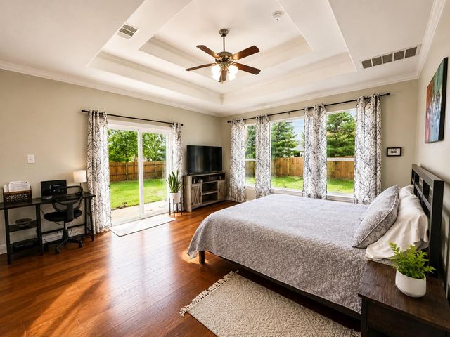237 Cardinal DR, Bastrop, TX 78659